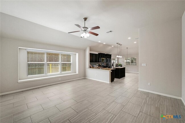 Building Photo - 2500 Highland Haven Dr