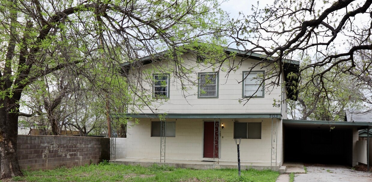 Primary Photo - 703 Booker St