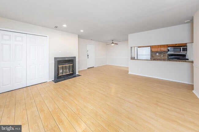 Foto del edificio - 1825 The Woods II