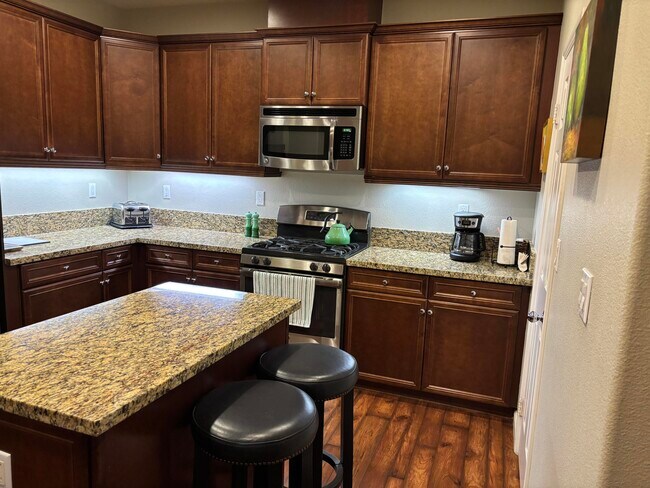 Foto del edificio - 520 Calle Vibrante