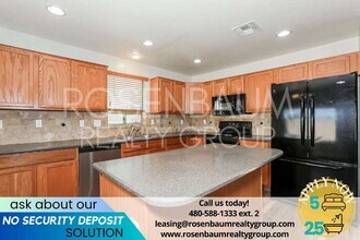 Building Photo - 298 W Dana Dr