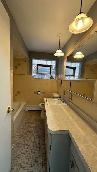 Building Photo - 6118 W Gunnison St