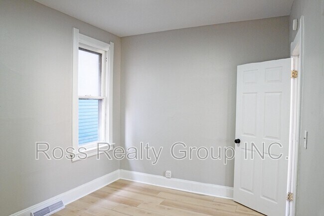 Foto del edificio - 1148 Earl St