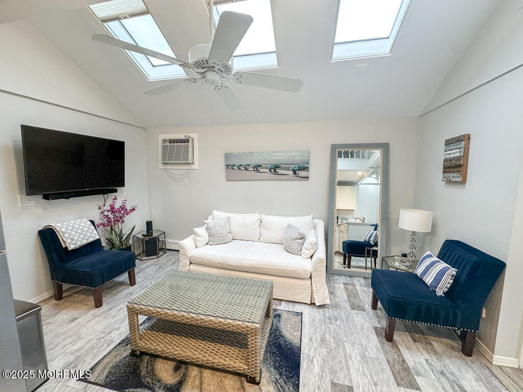 Foto principal - 170 1st Ave