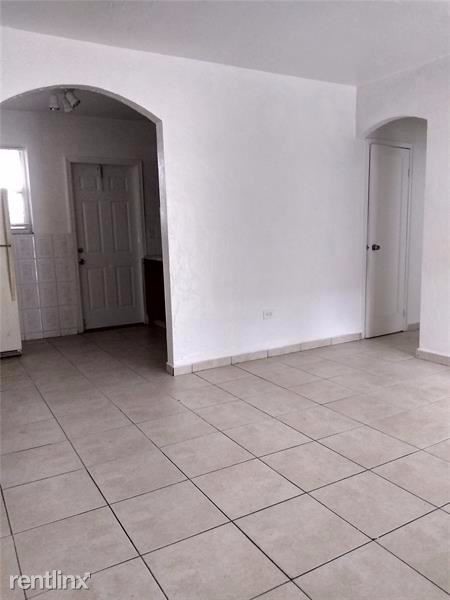 Building Photo - 2 br, 1 bath Apartment - 1820 Johnson St