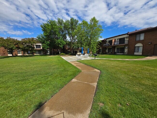 Foto del edificio - 7320 York Ave S
