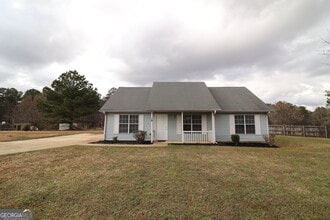 Building Photo - 18 Southwind Dr