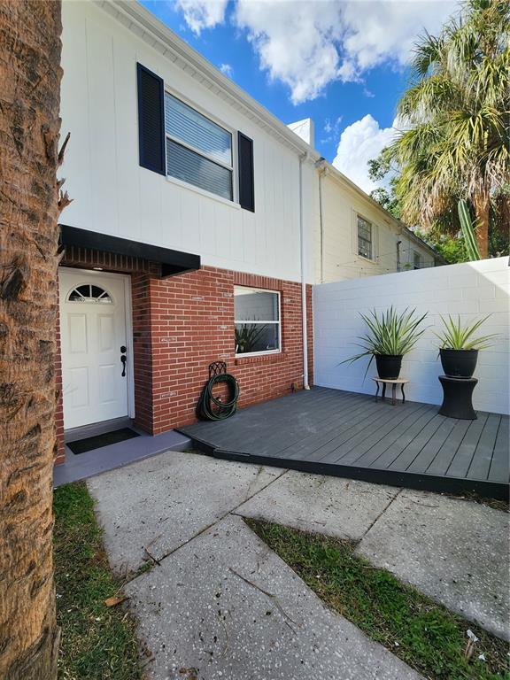 Building Photo - 107 S Lauber Way