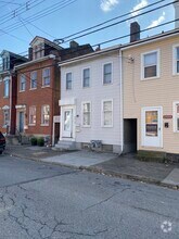 Building Photo - 2410 Jane St