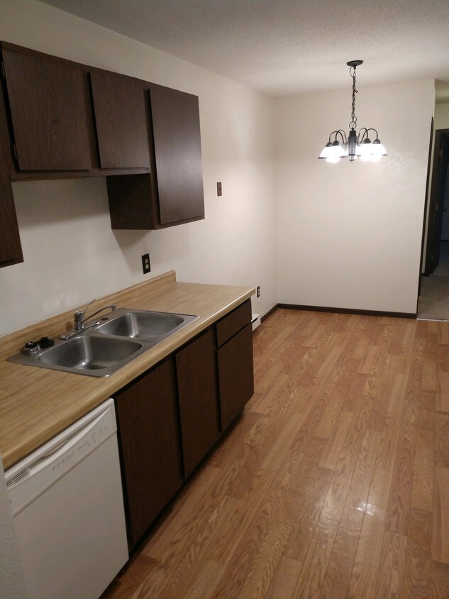 Kitchen (Dine In Area) - 28181 Simmons Rd