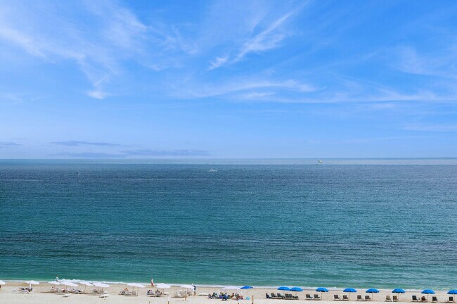 Foto del edificio - 3000 N Ocean Dr