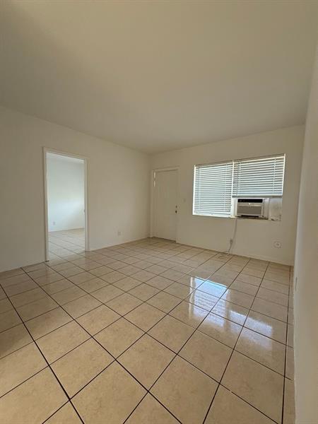 Foto del edificio - 6240 Dewey St