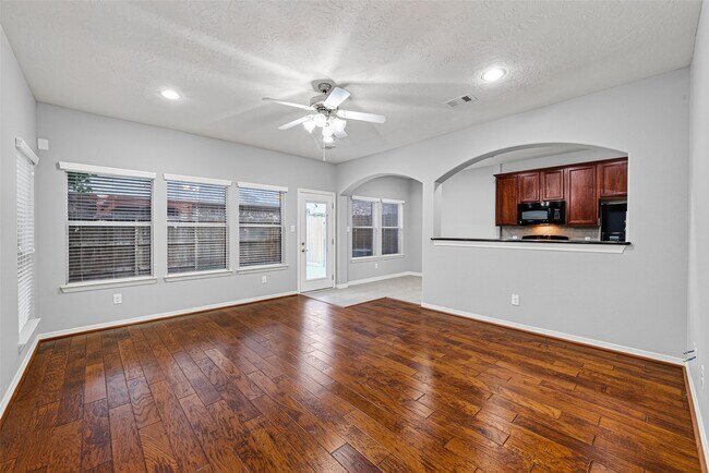 Building Photo - 8910 Minola Oaks Dr