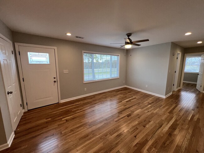 Foto del edificio - 6309 E 147th St