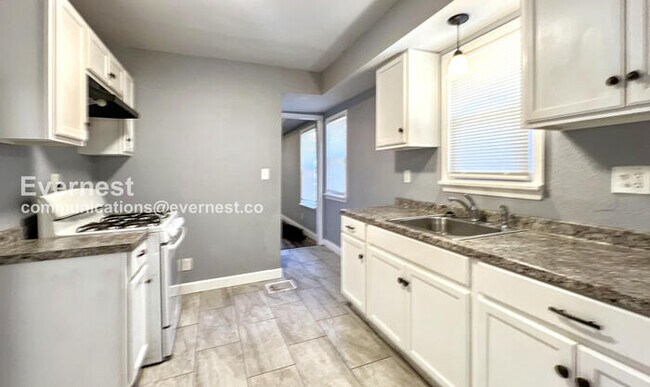 Foto del edificio - 1402 E 65th St