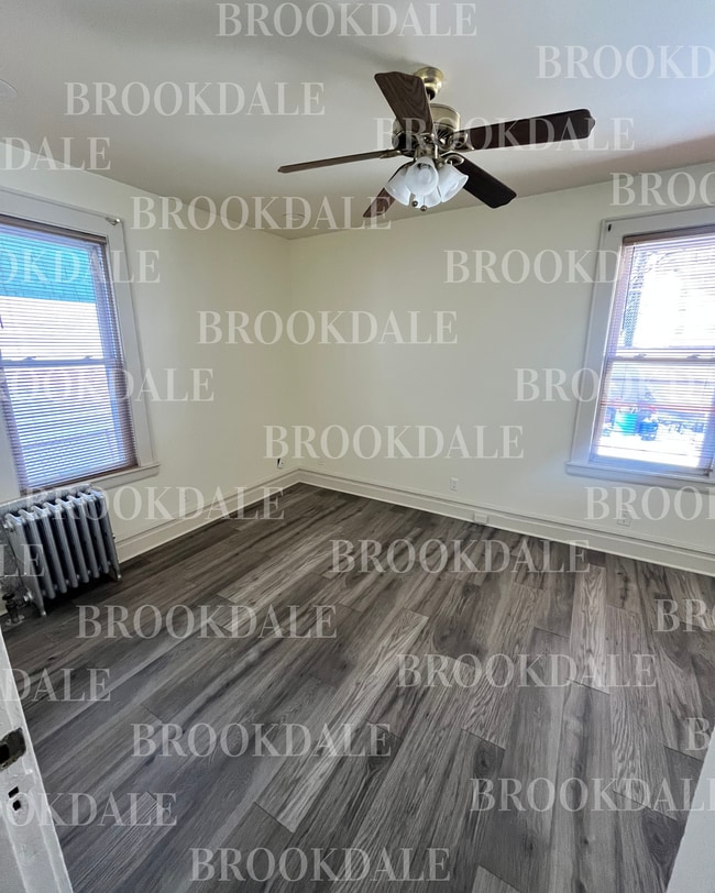 Foto del edificio - 157 Brookdale Ave