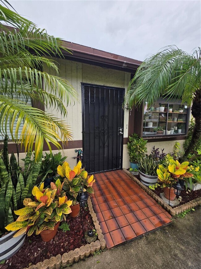 Foto del edificio - 5731 N Park Rd