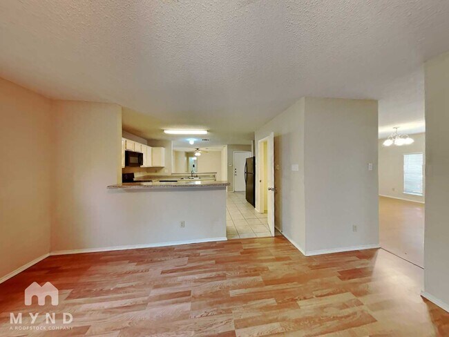 Foto del edificio - 3205 Meadowview Dr