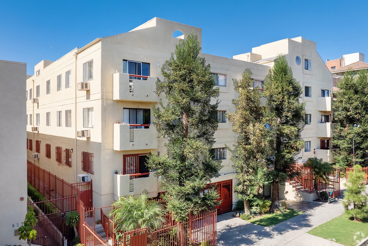 Primary Photo - Fedora Apartments