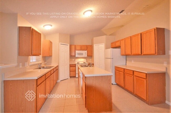 Building Photo - 6020 Kaley Dr