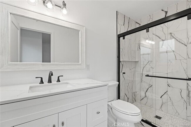 Foto del edificio - 14900 Doty Ave