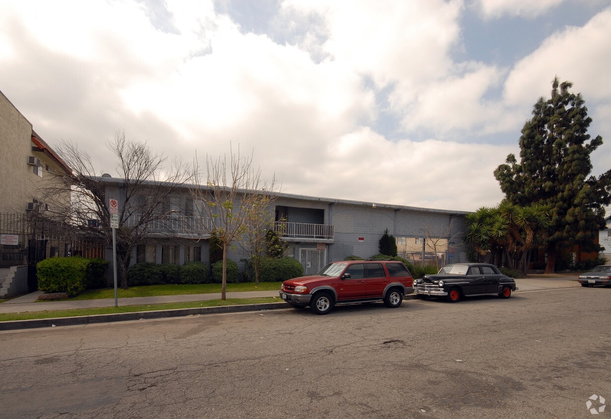 20414 Saticoy St, Los Angeles, CA 91306 Apartments in Los Angeles, CA