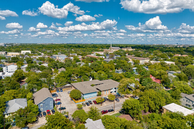 Aerial Photo - West 35th Street Condos