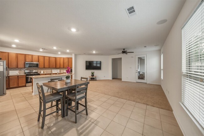 Building Photo - 6218 Morning Fern Ln