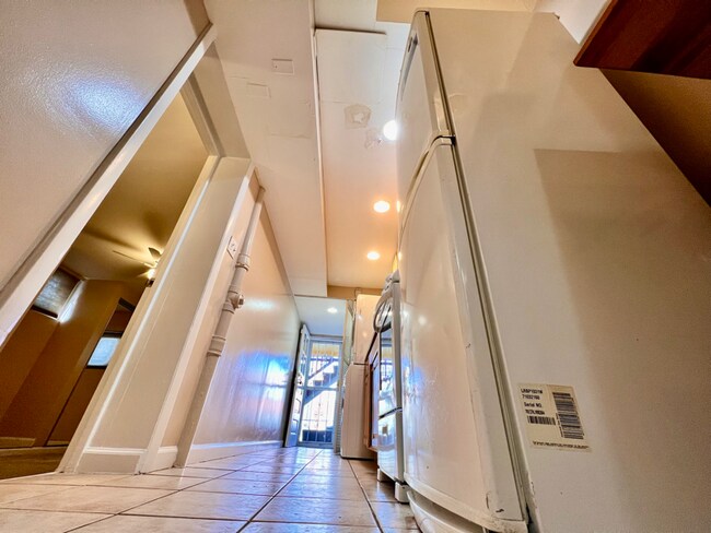 Foto del edificio - 1730 Lang Pl NE