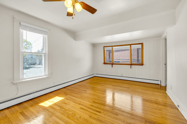 Building Photo - 32 Britton Ave