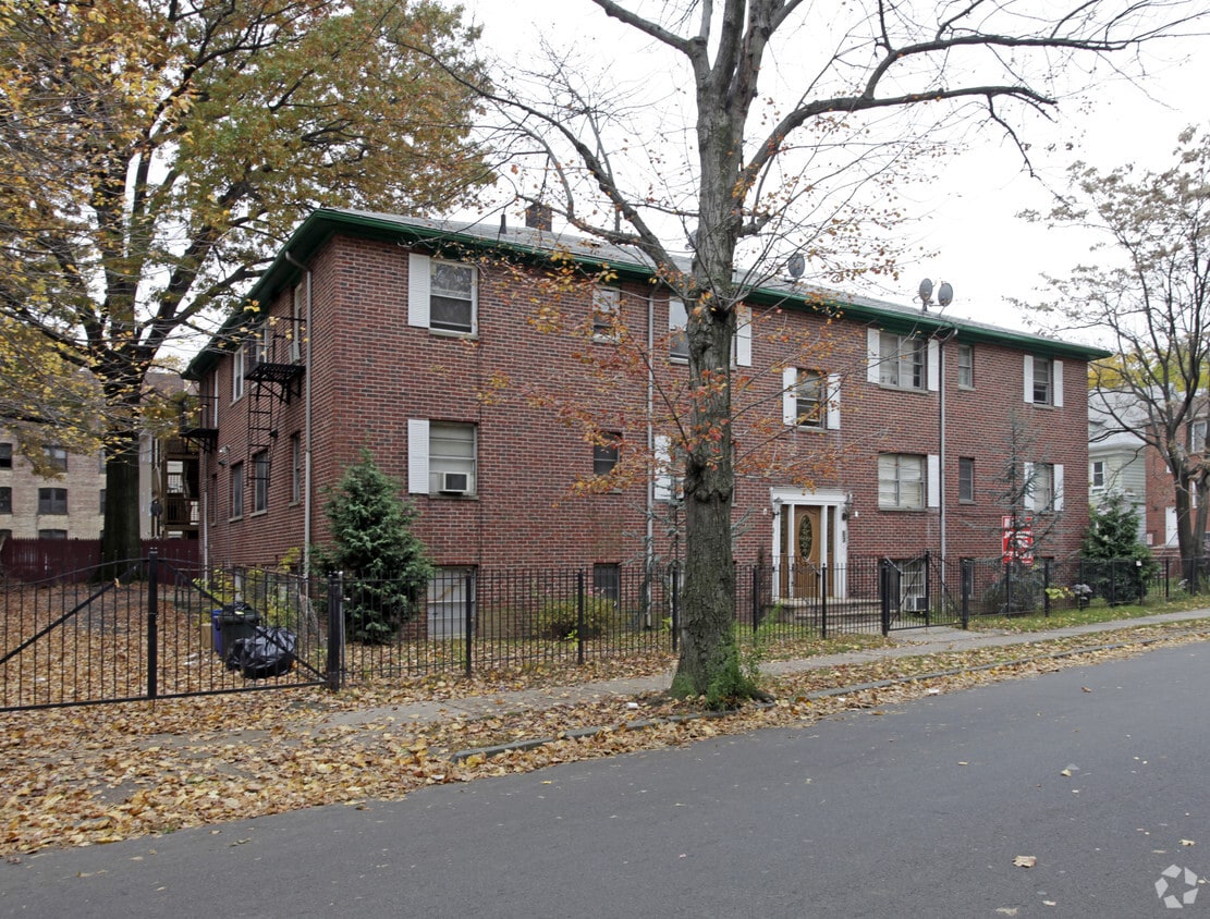 Building Photo - 101 Lenox Ave