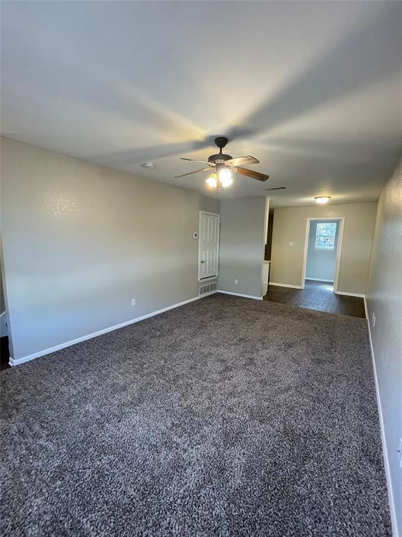 Foto del edificio - 556 E Cedar St