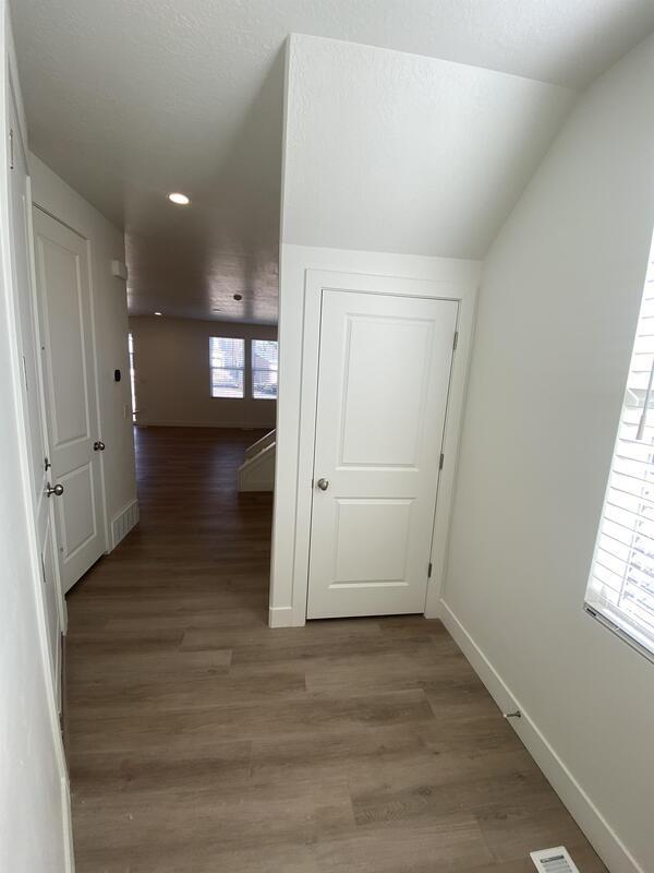 Building Photo - 531 N Hawks Rise Ln