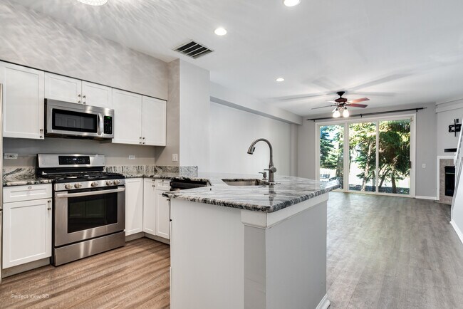 Foto del edificio - 2827 Stonewater Dr