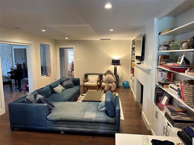 Foto del edificio - 3808 Bailey Lane