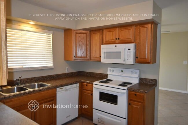 Foto del edificio - 7132 W Beryl Ave