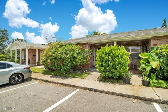 Building Photo - 2 br, 2 bath House - 1212 Carriage Lane