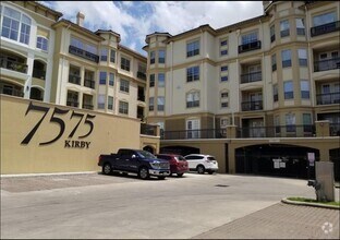 Building Photo - 7575 Kirby Dr