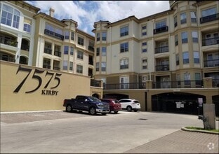 Building Photo - 7575 Kirby Dr