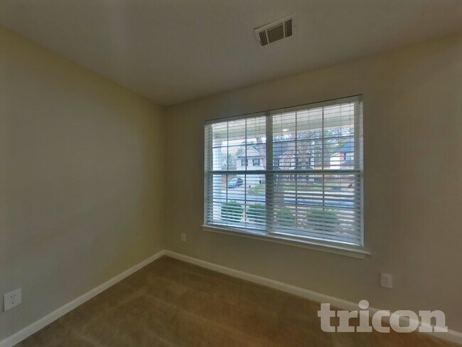 Foto del edificio - 2880 Chilhowee Dr