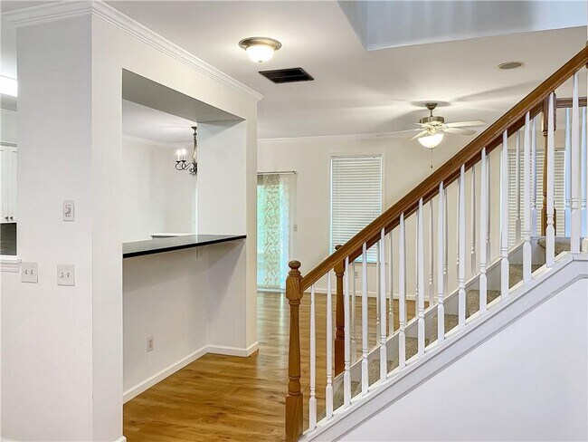 Foto del edificio - 5242 Whiteoak Dr SE