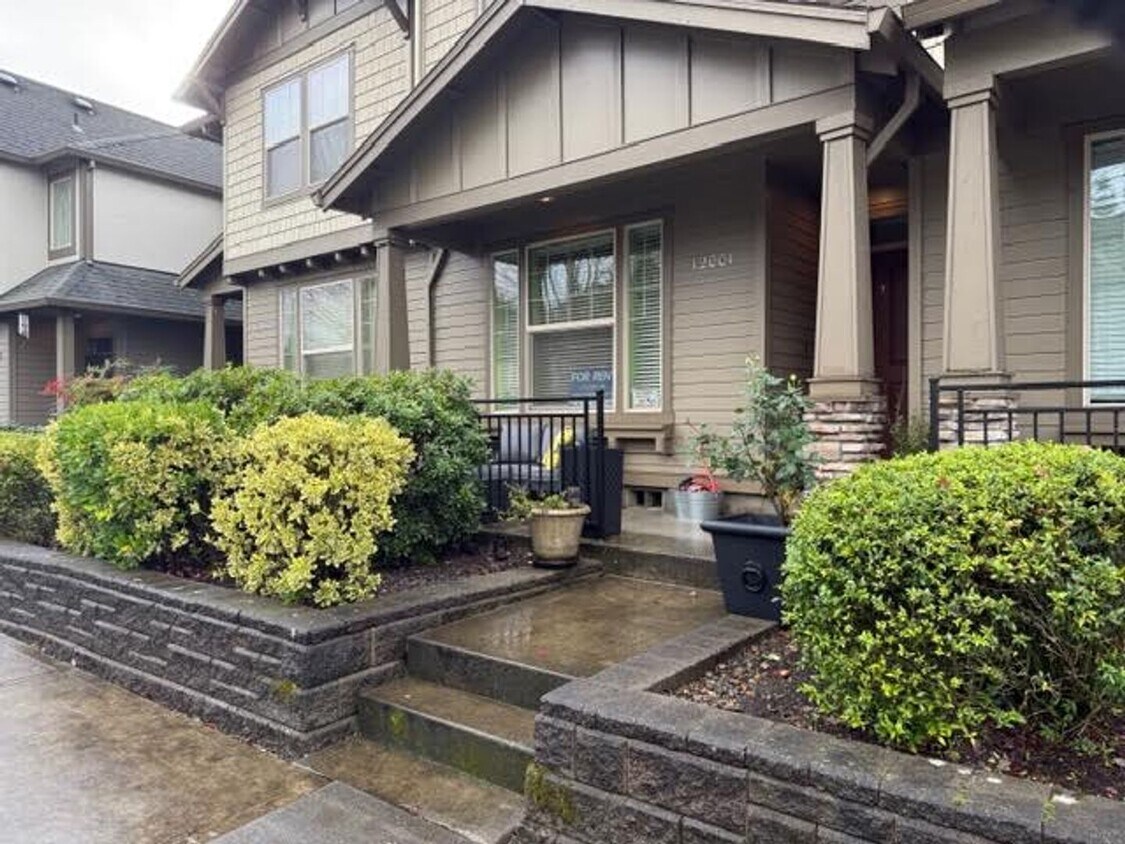 Beautiful Townhome Available in Prestigious Arbor Woods at Murrayhill - Beautiful Townhome Available in Prestigiou...