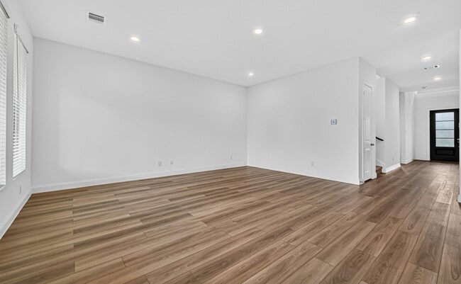 Building Photo - 31307 Hastings Creek Ln