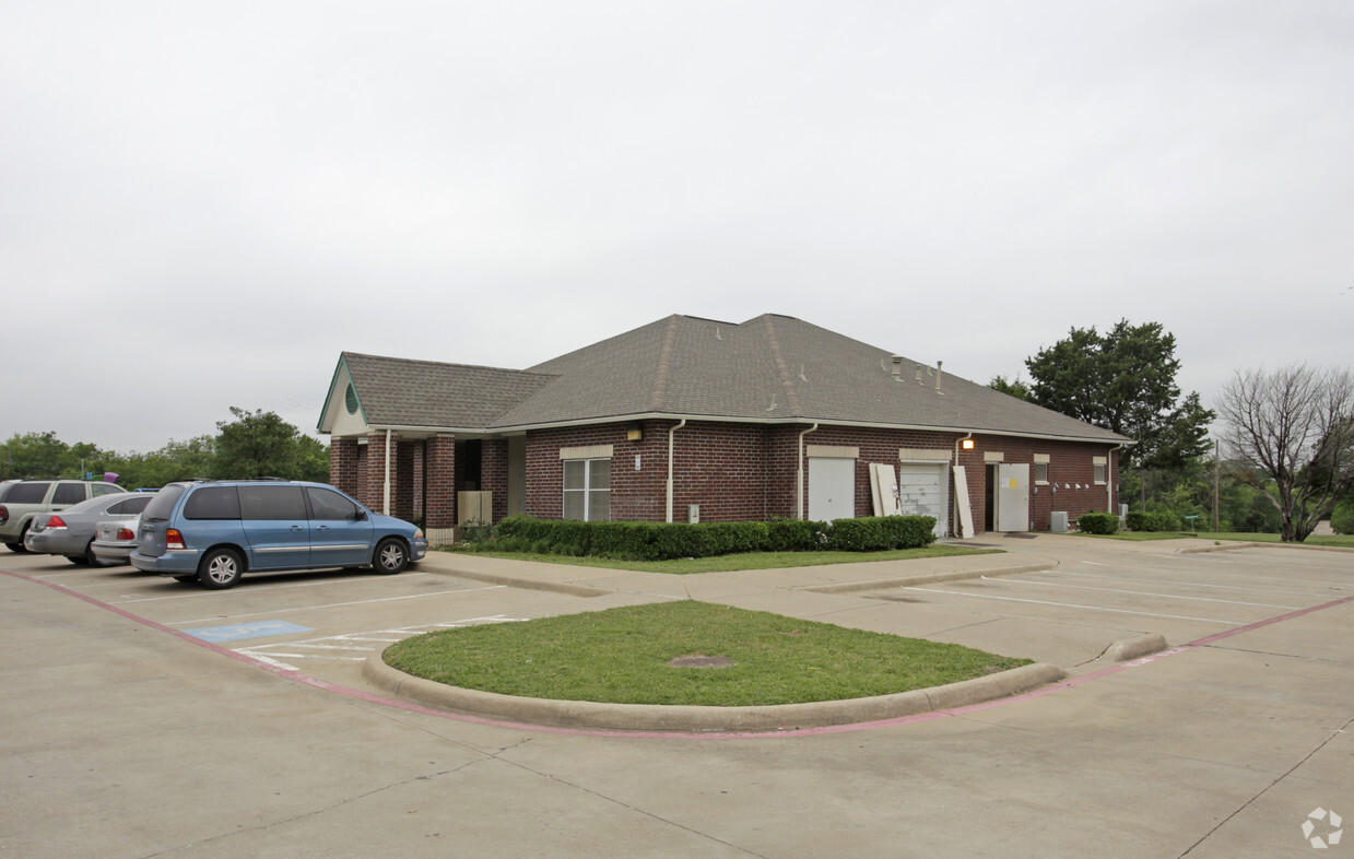 Building Photo - Barbara Jordan Square