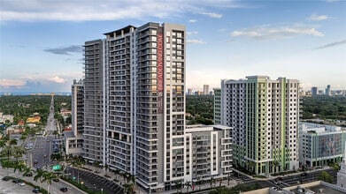 Building Photo - 1770 S Young Cir