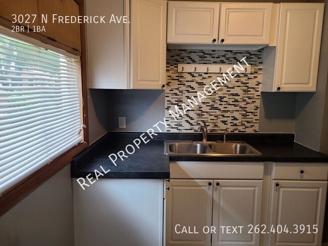 Building Photo - 3027 N Frederick Ave