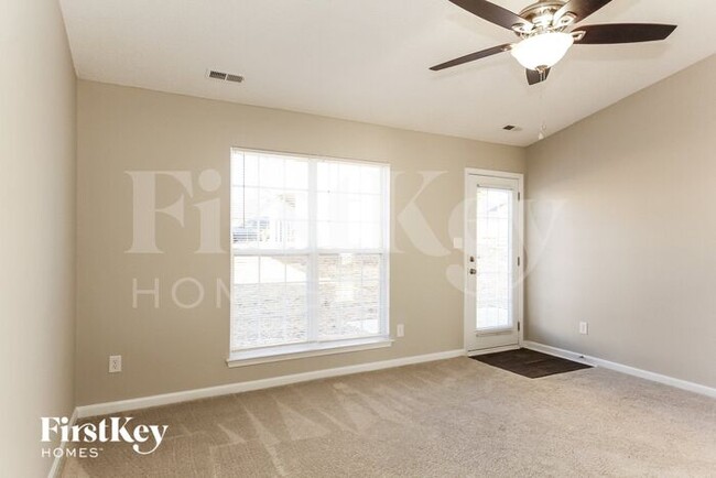 Building Photo - 2524 Fairstone Ave