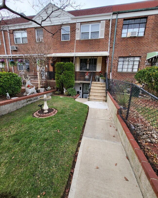 Building Photo - 2434 88th St
