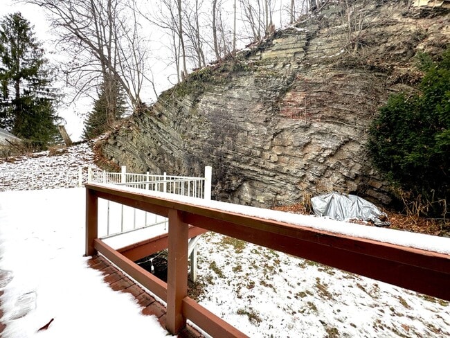 Foto del edificio - 1833 Poco Ln