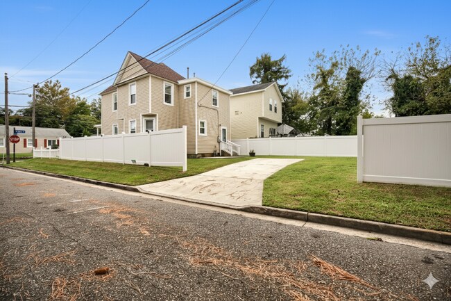 Foto del edificio - Call Sabrina Thomas Office at 757-767-0767...